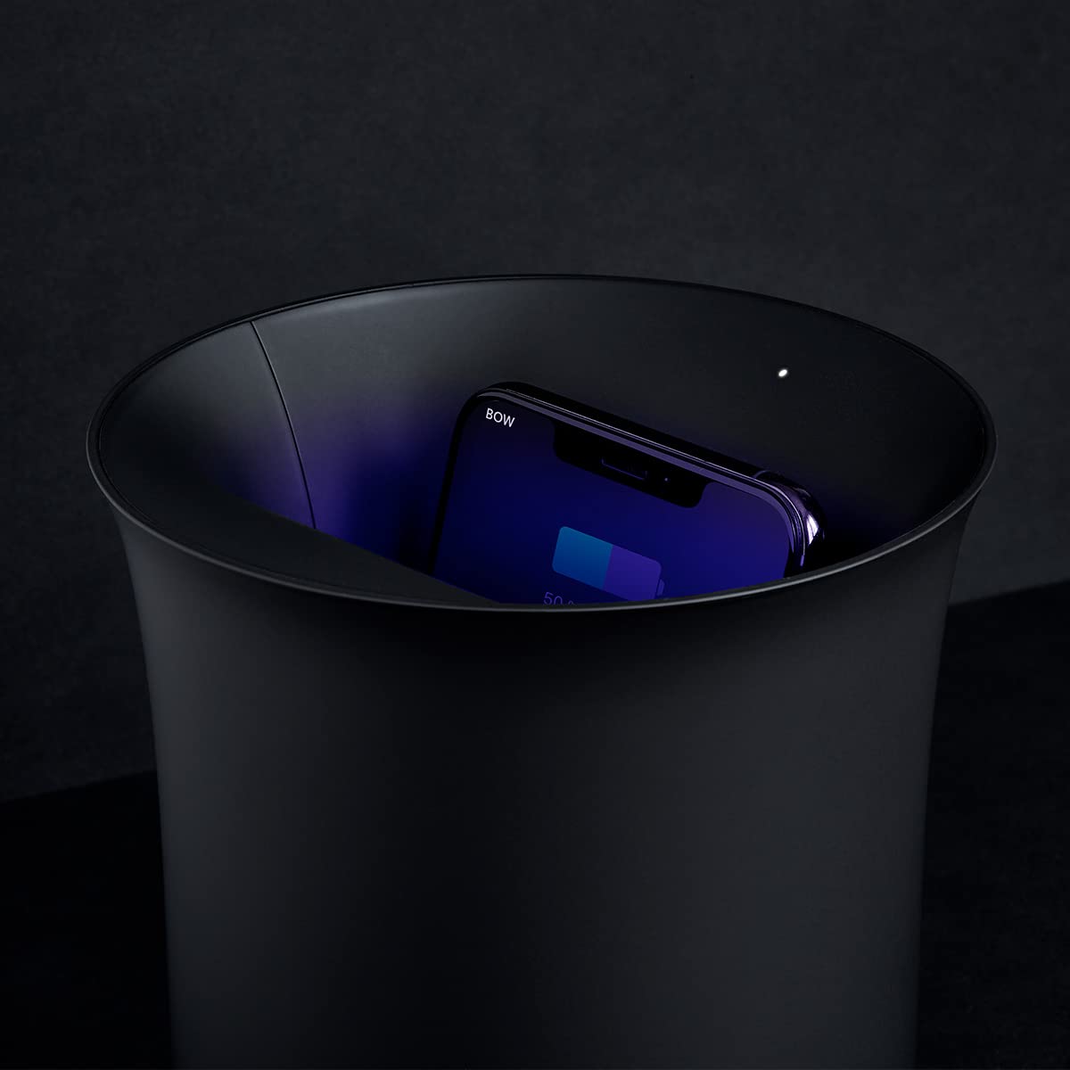 Lexon OBLIO | French-Designed QI Wireless Charger Station with Built-in UV Sanitizer | Qi Charging Technology | Automatic Sanitizing Cycle | Qi-Certified | Black | IZI - IZI